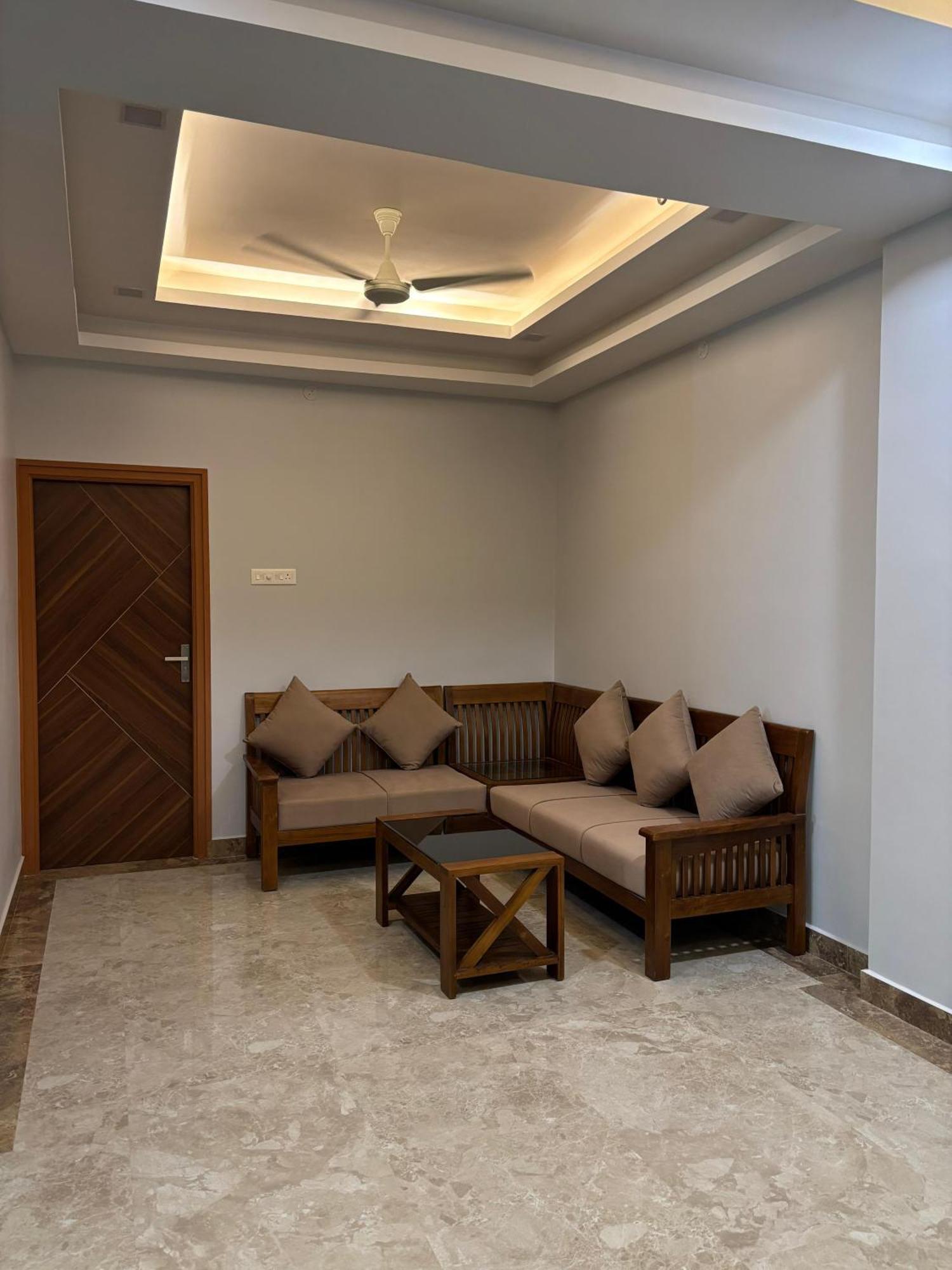 Srirangam Nandavanam Service Apartments Tiruchirappalli Exterior foto
