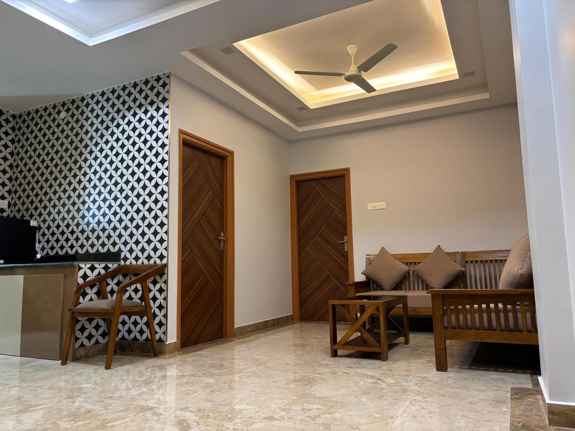 Srirangam Nandavanam Service Apartments Tiruchirappalli Exterior foto